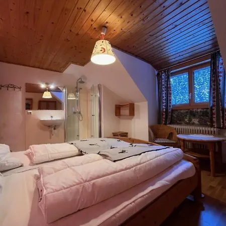 Knaushof By Interhome * رامساو أم داتشستين